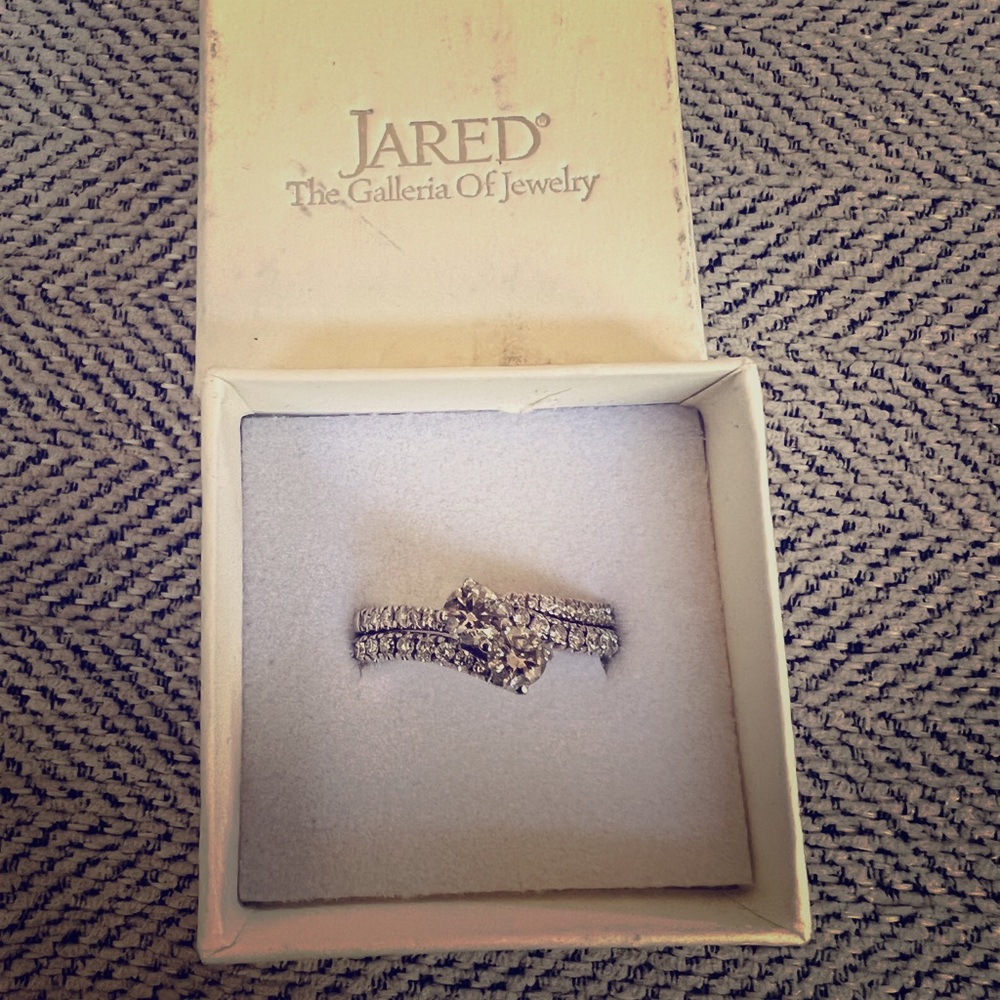 Ever US wedding ring set